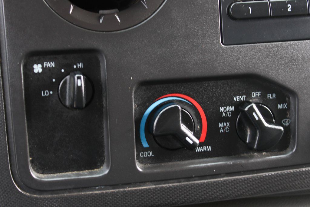 Used 2014 Ford E-350 Cutaway - photo 28