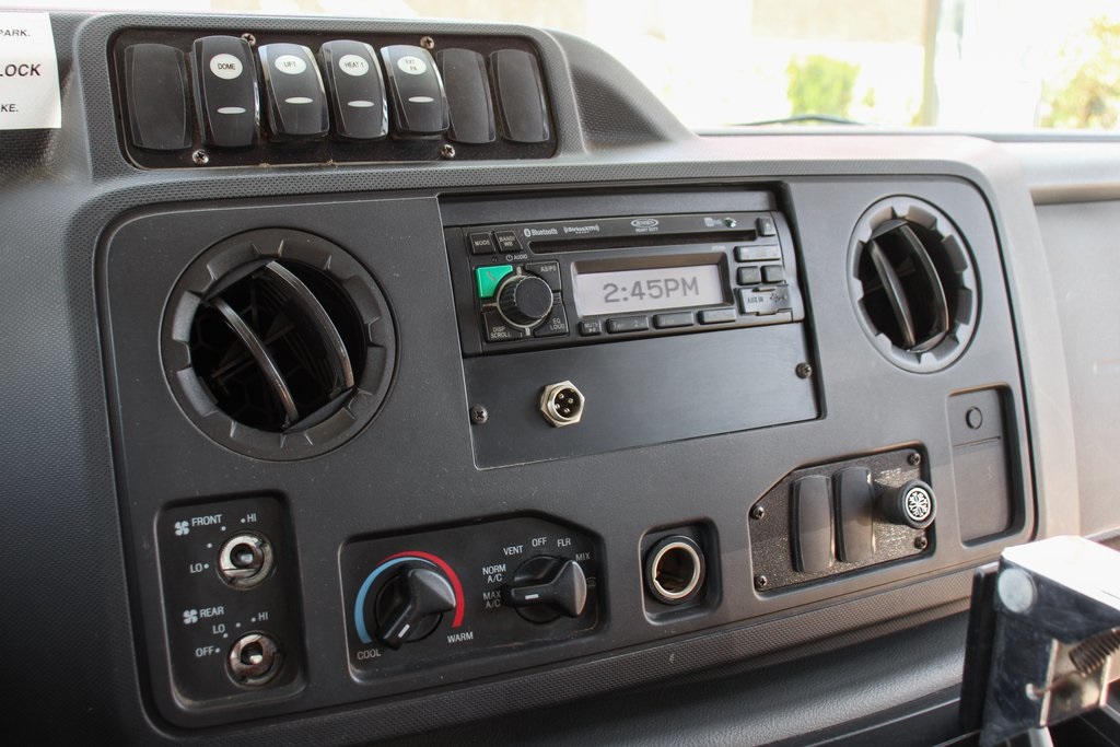 Used 2012 Ford E-450 Cutaway - photo 20