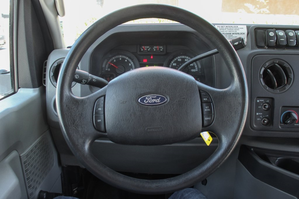 Used 2012 Ford E-450 Cutaway - photo 22
