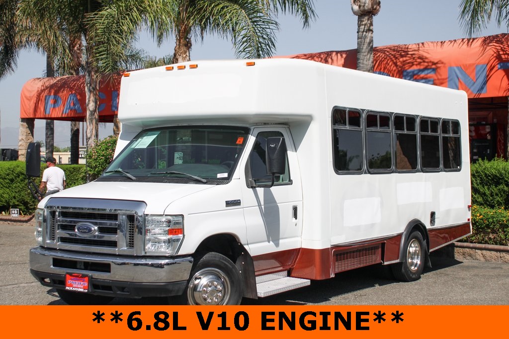 Used 2012 Ford E-450 Cutaway - photo 3