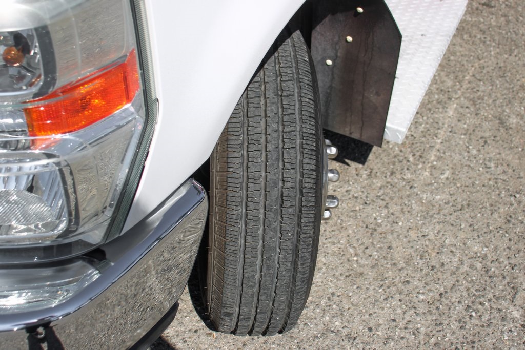 Used 2012 Ford E-450 Cutaway - photo 33
