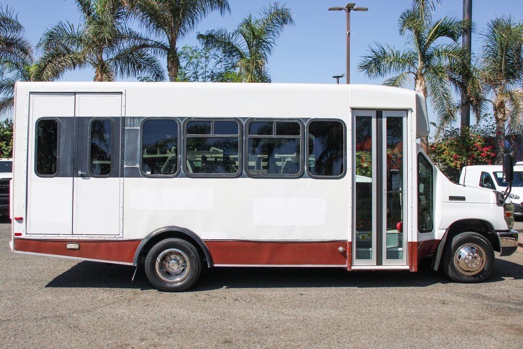 Used 2012 Ford E-450 Cutaway - photo 8