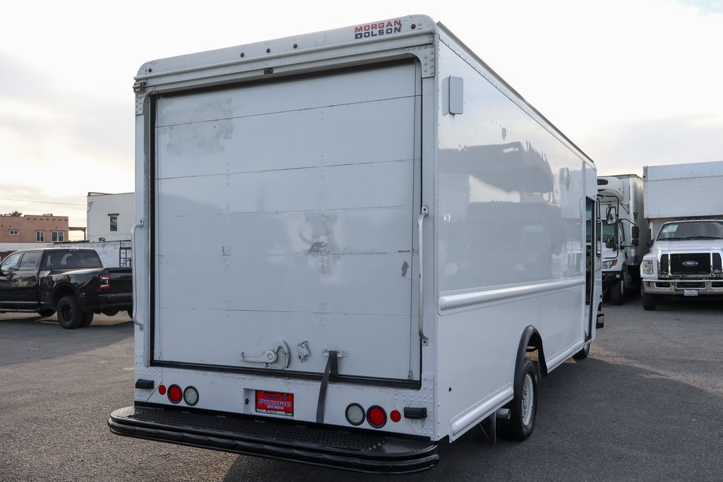 Used 2017 Ford E-350 Stripped Chassis - photo 10