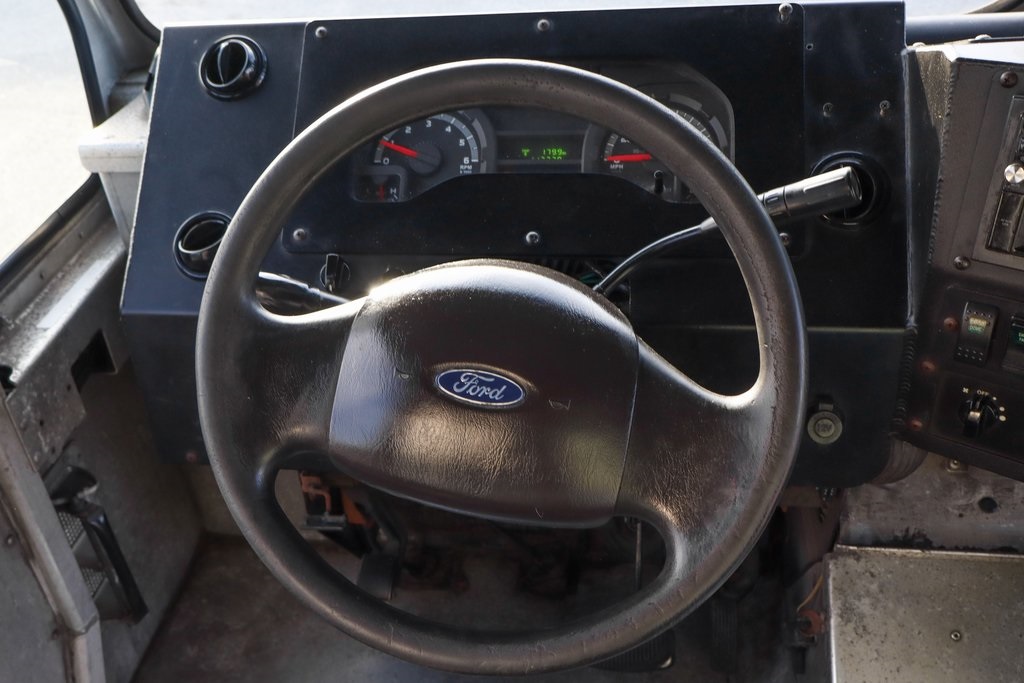Used 2017 Ford E-350 Stripped Chassis - photo 20