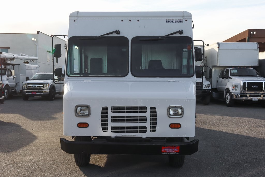 Used 2017 Ford E-350 Stripped Chassis - photo 3