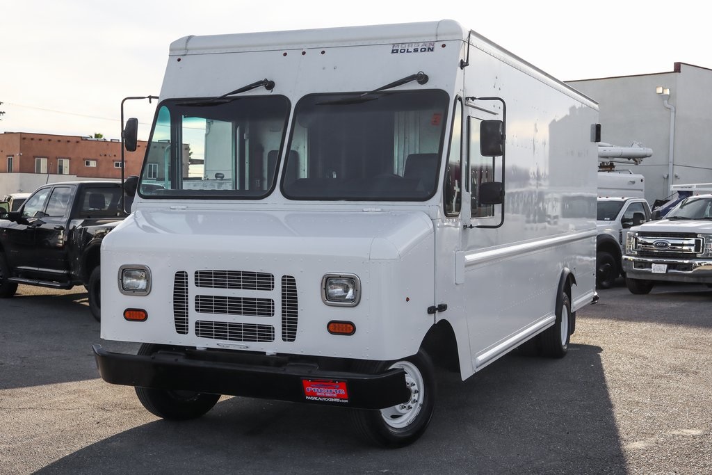 Used 2017 Ford E-350 Stripped Chassis - photo 4