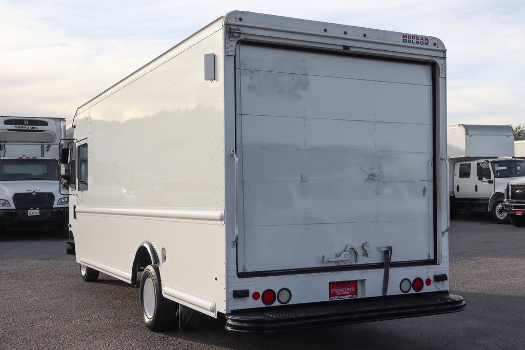 Used 2017 Ford E-350 Stripped Chassis - photo 6