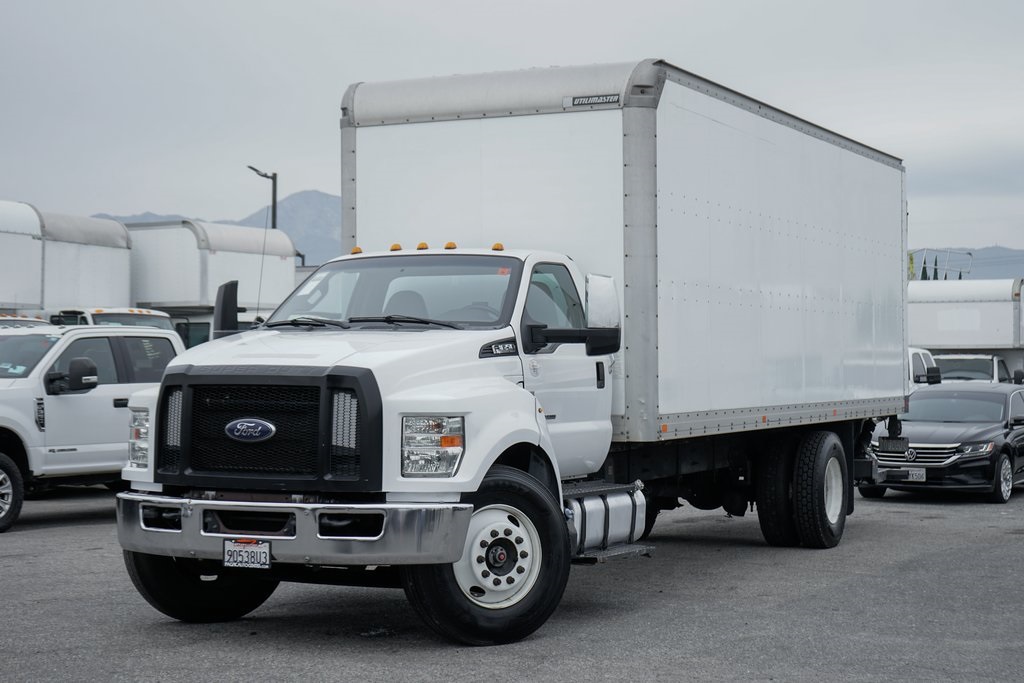 Used 2017 Ford F-650 Regular Cab Cab Chassis - photo 4