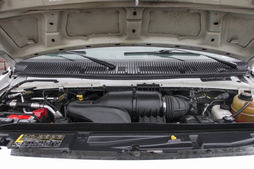 Used 2014 Ford E-350 Cutaway - photo 12