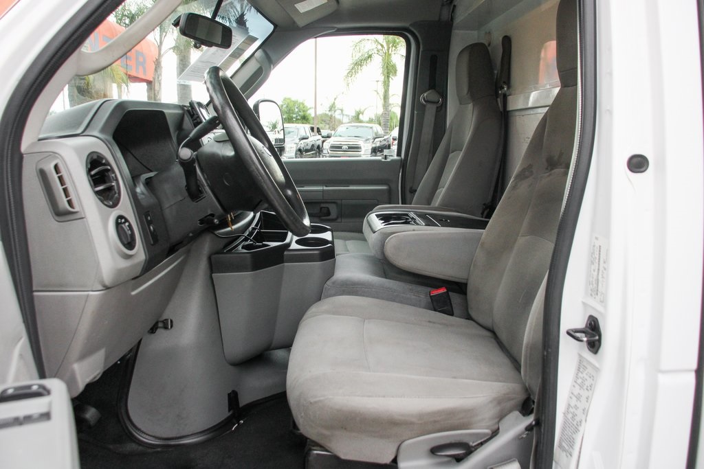 Used 2014 Ford E-350 Cutaway - photo 16