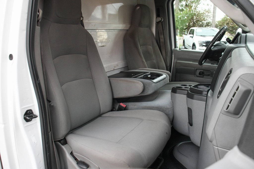 Used 2014 Ford E-350 Cutaway - photo 29