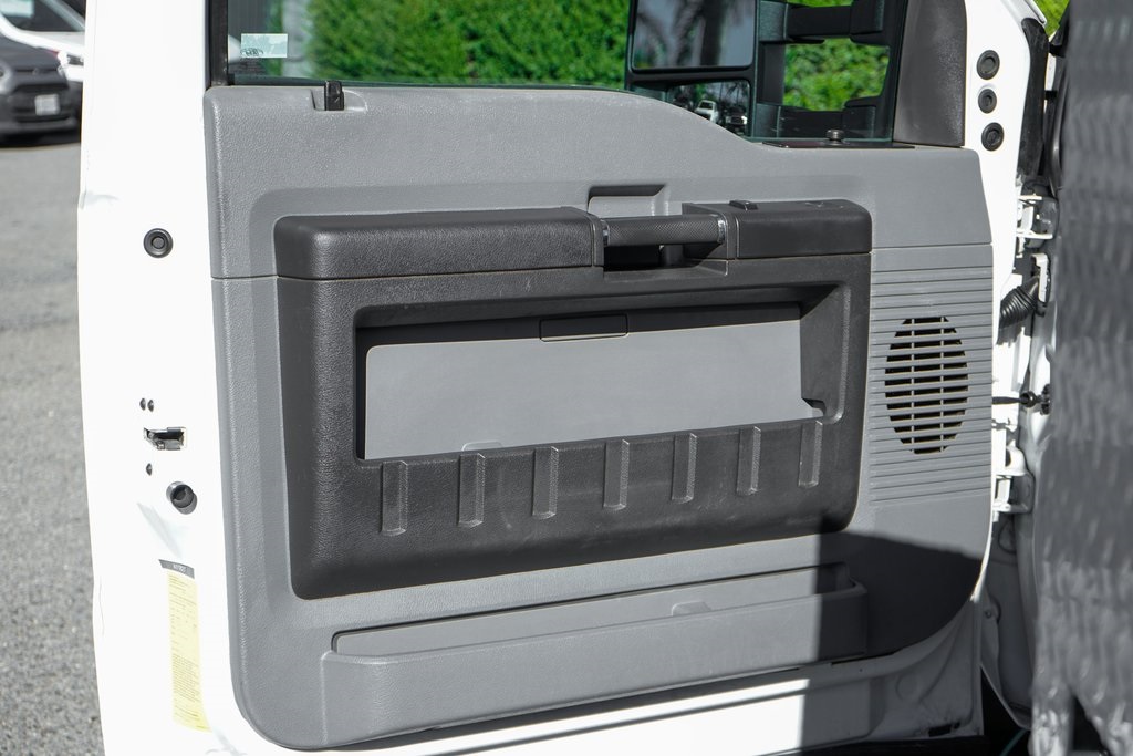 Used 2012 Ford F-550 Regular Cab Cab Chassis - photo 17