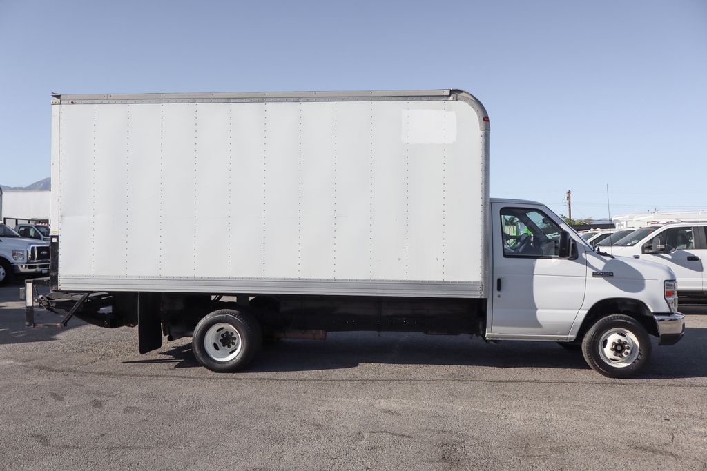 Used 2017 Ford E-450 Cutaway - photo 10