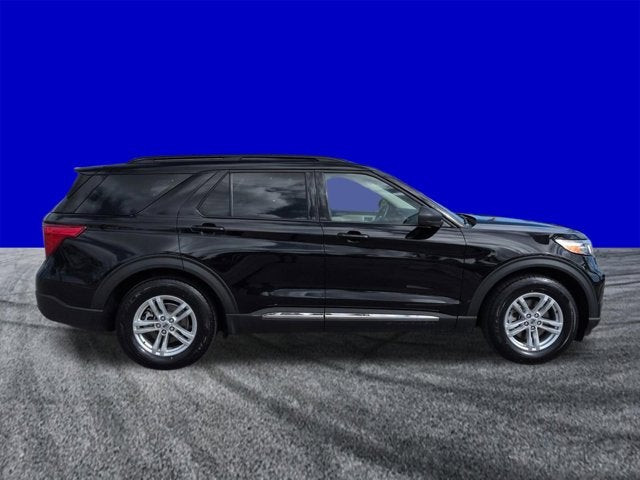 Used 2024 Ford Explorer XLT - photo 3