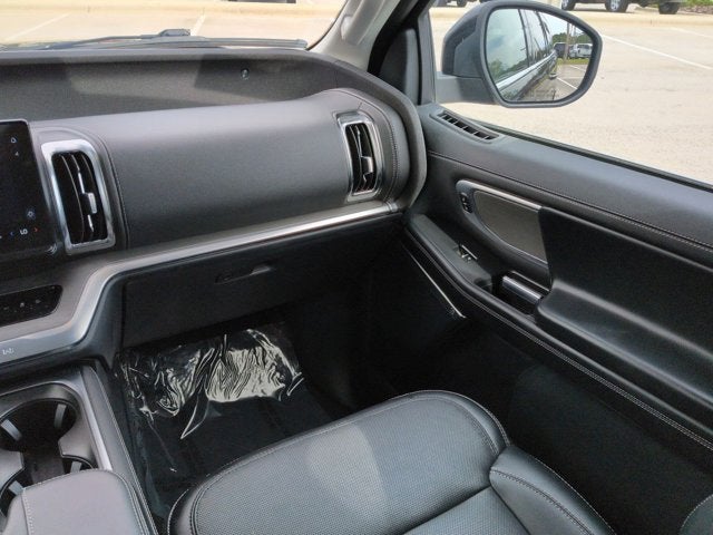 Used 2025 Ford Expedition Platinum - photo 14
