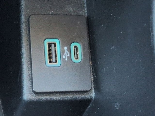 Used 2024 Ford Edge Titanium - photo 22
