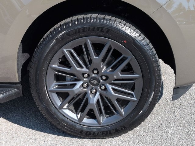 New 2026 Ford Expedition Platinum - photo 4