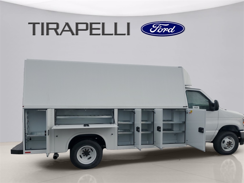 New 1996 Ford E-450 Cutaway - photo 11