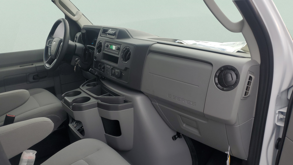 New 1996 Ford E-450 Cutaway - photo 18