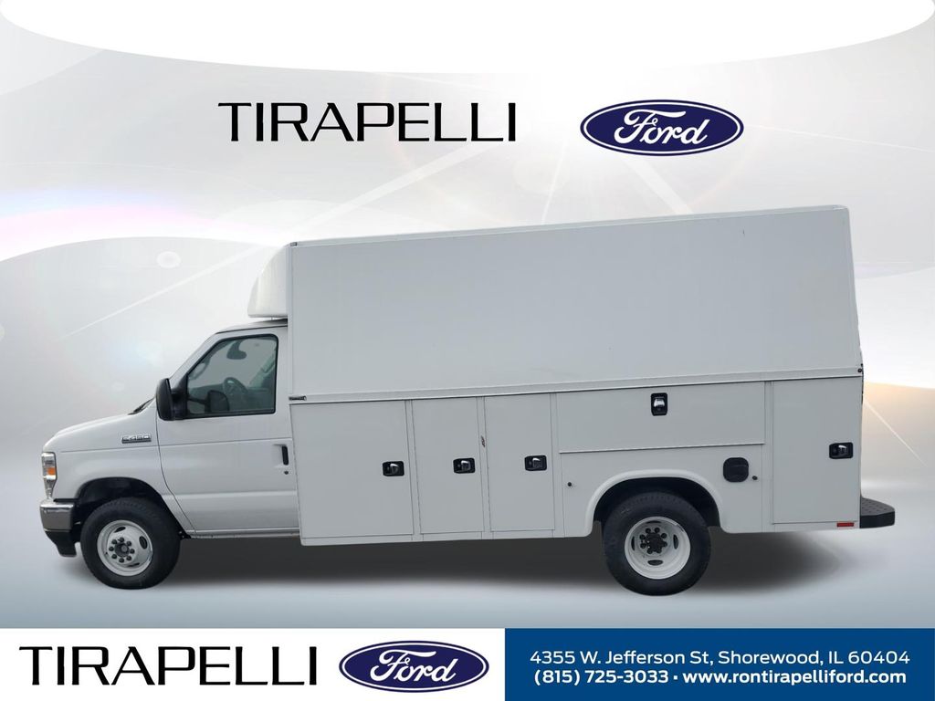 New 1996 Ford E-450 Cutaway - photo 3