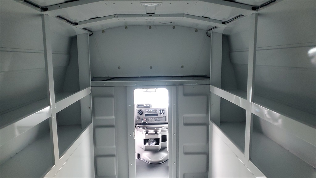 New 1996 Ford E-450 Cutaway - photo 31
