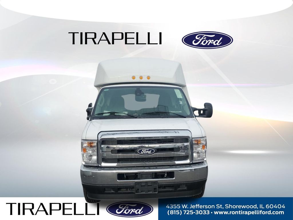 New 1996 Ford E-450 Cutaway - photo 4