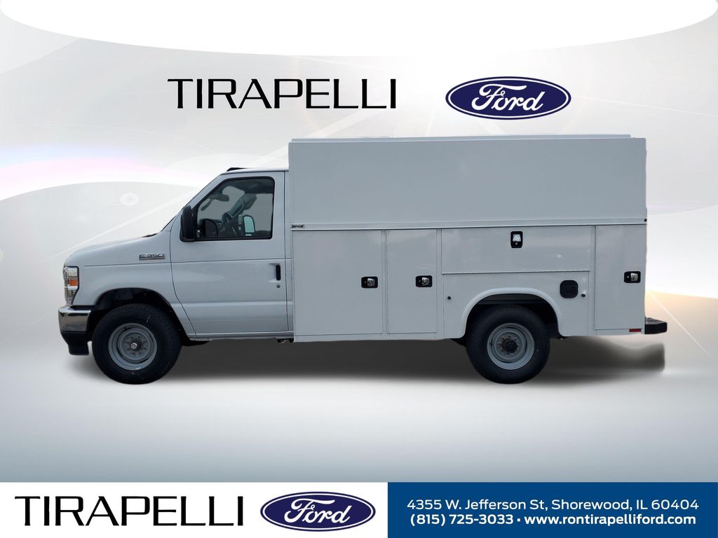 New 2027 Ford E-350 - photo 2