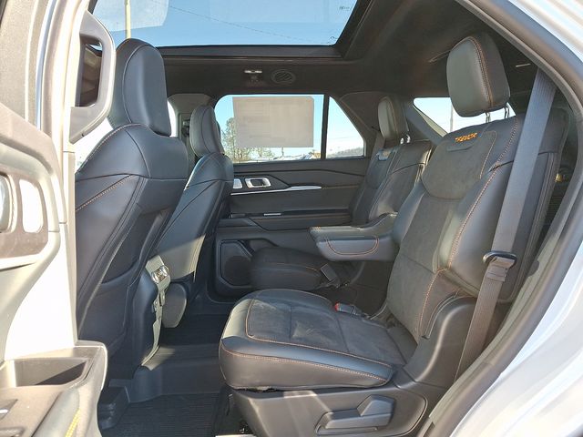 New 2026 Ford Explorer - photo 7