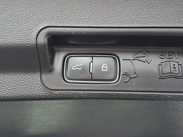 Used 2023 Ford Explorer XLT - photo 29