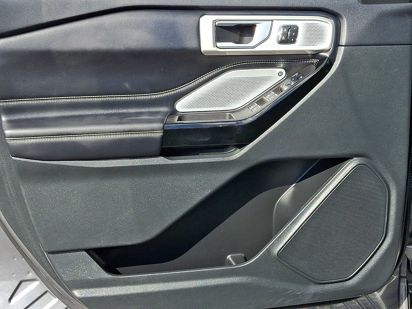 Used 2023 Ford Explorer ST - photo 14