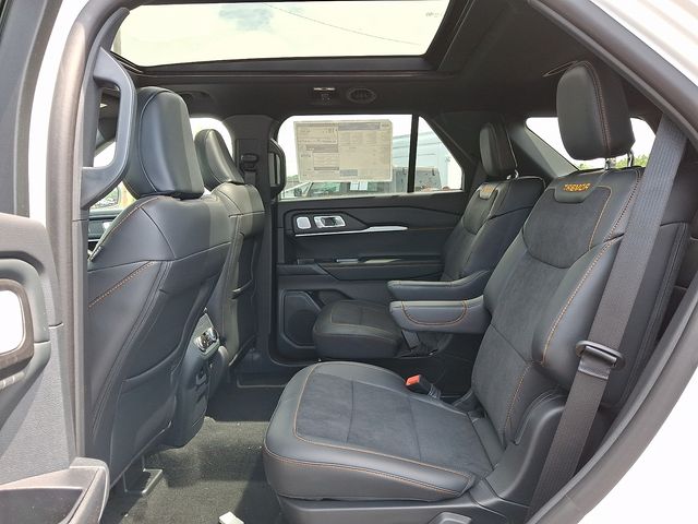 New 2026 Ford Explorer - photo 15