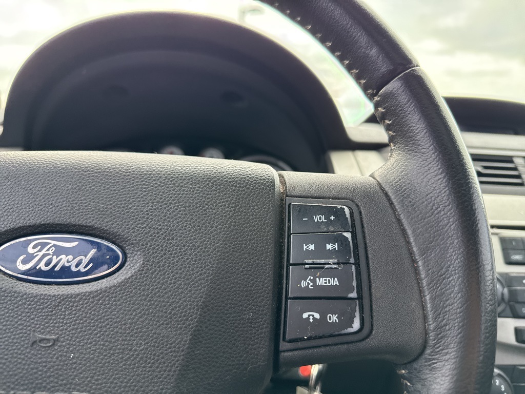 Used 2011 Ford Focus SES - photo 18