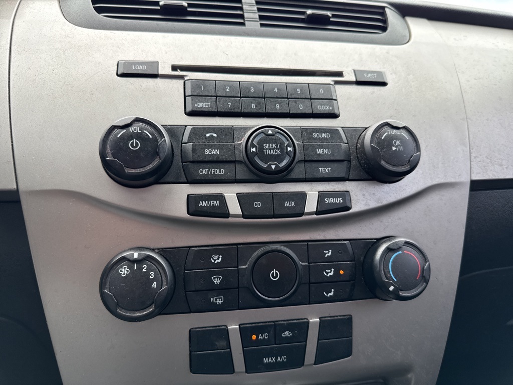 Used 2011 Ford Focus SES - photo 19