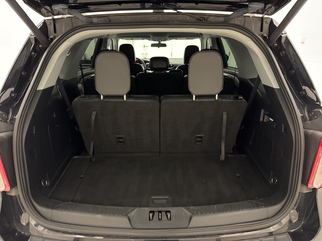 Used 2022 Ford Explorer XLT 4WD SUV - photo 13