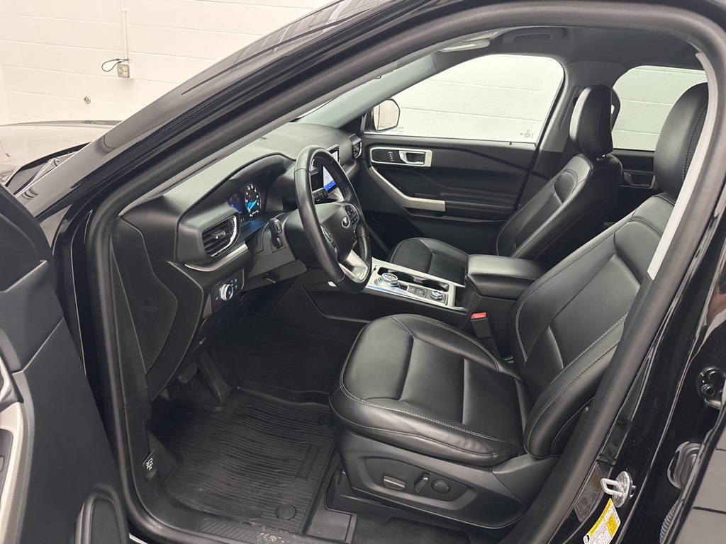 Used 2022 Ford Explorer XLT 4WD SUV - photo 25