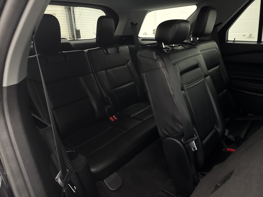 Used 2022 Ford Explorer XLT 4WD SUV - photo 48