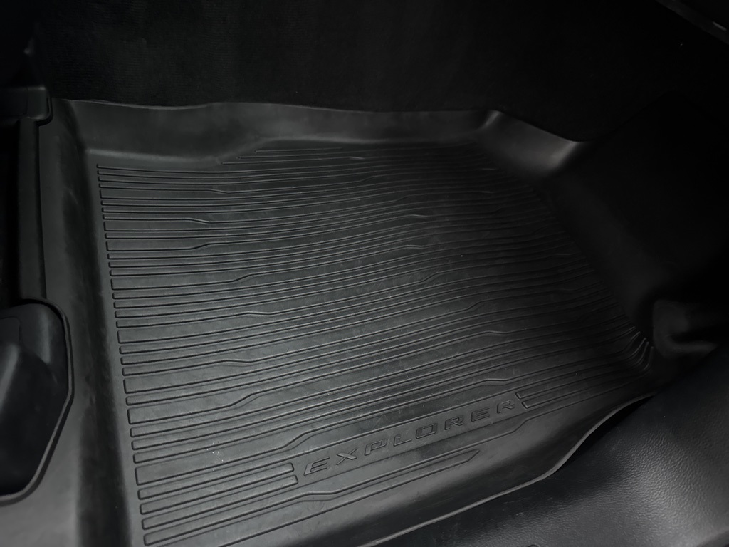 Used 2022 Ford Explorer XLT 4WD SUV - photo 52