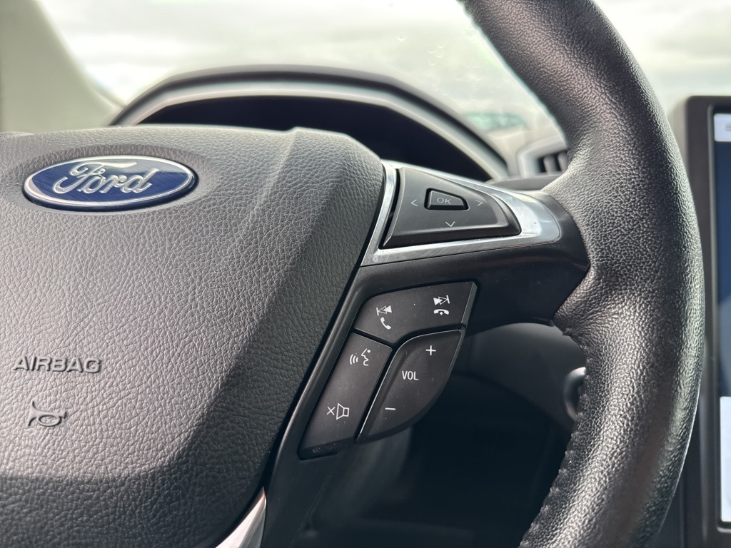 Used 2021 Ford Edge SEL SUV - photo 16