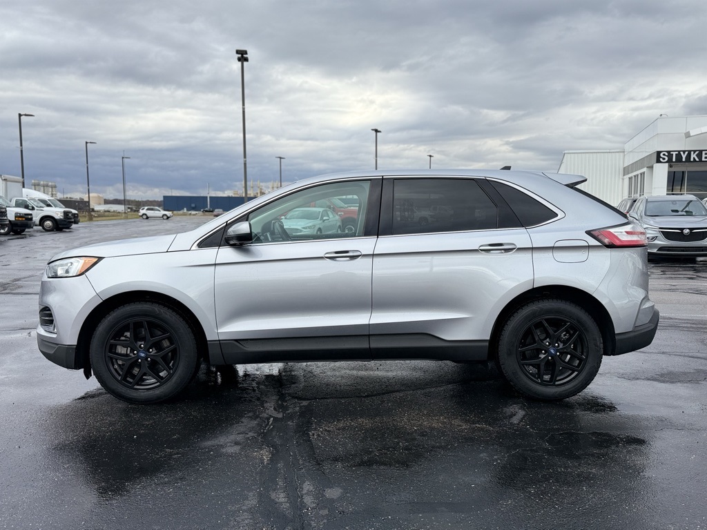 Used 2021 Ford Edge SEL SUV - photo 5