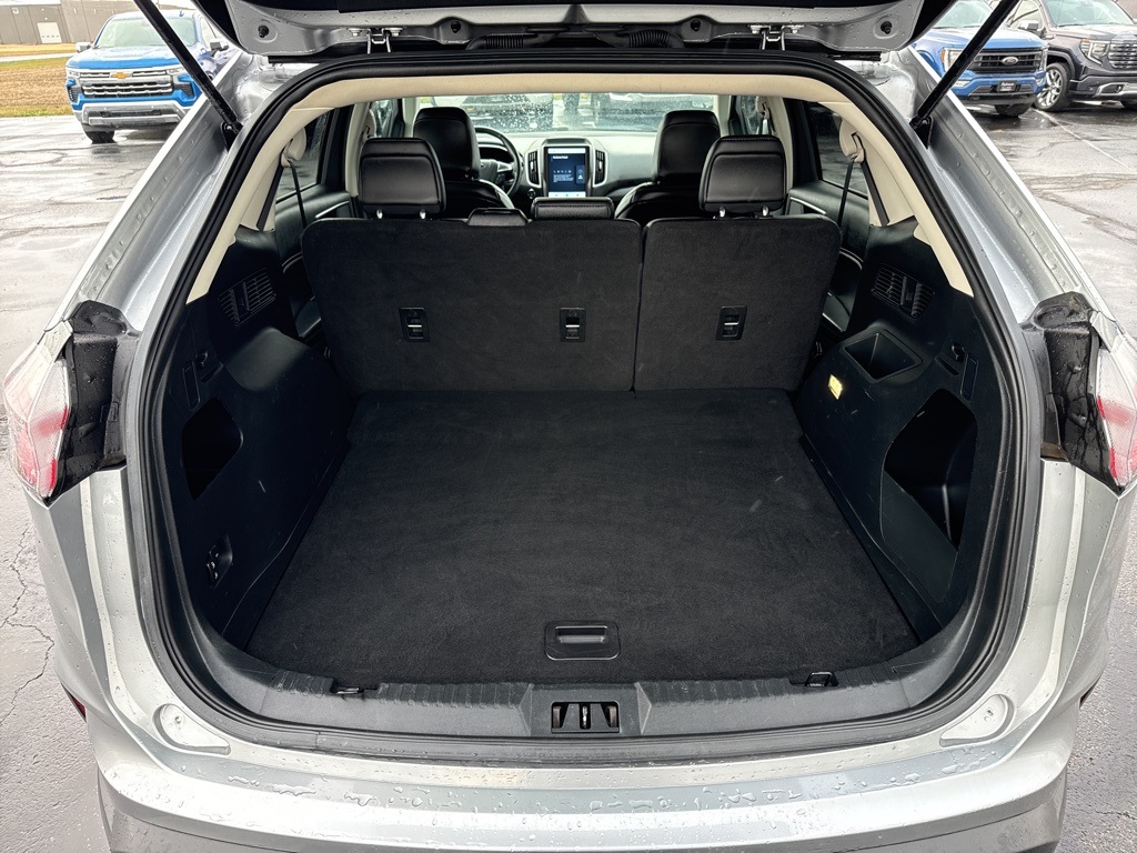 Used 2021 Ford Edge SEL SUV - photo 9