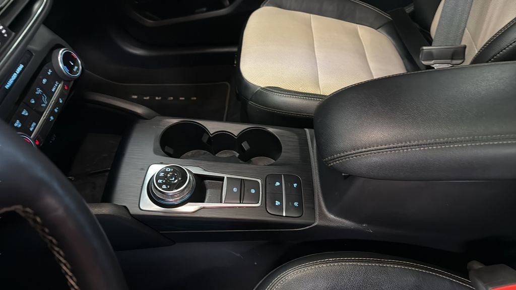Used 2022 Ford Escape Titanium - photo 10