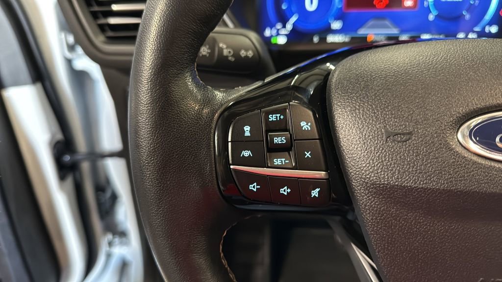 Used 2022 Ford Escape Titanium - photo 18