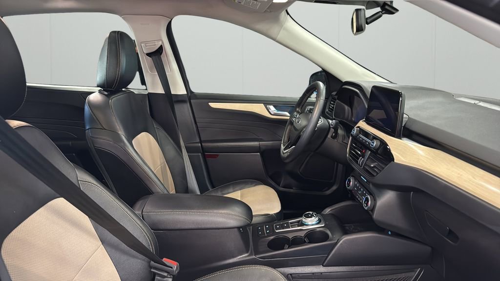 Used 2022 Ford Escape Titanium - photo 32