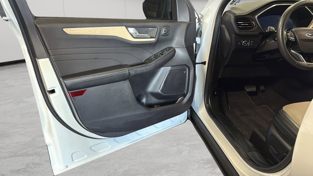 Used 2022 Ford Escape Titanium - photo 38