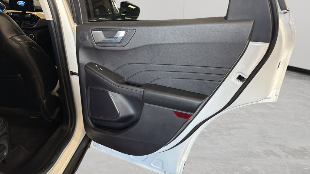 Used 2022 Ford Escape Titanium - photo 47