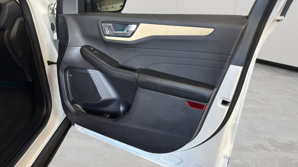 Used 2022 Ford Escape Titanium - photo 48