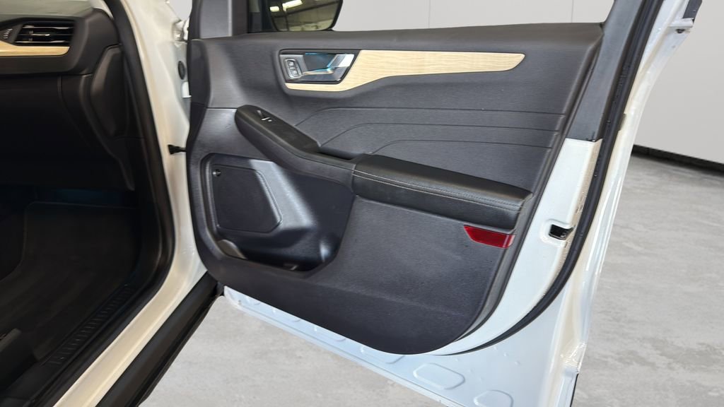 Used 2022 Ford Escape Titanium - photo 55