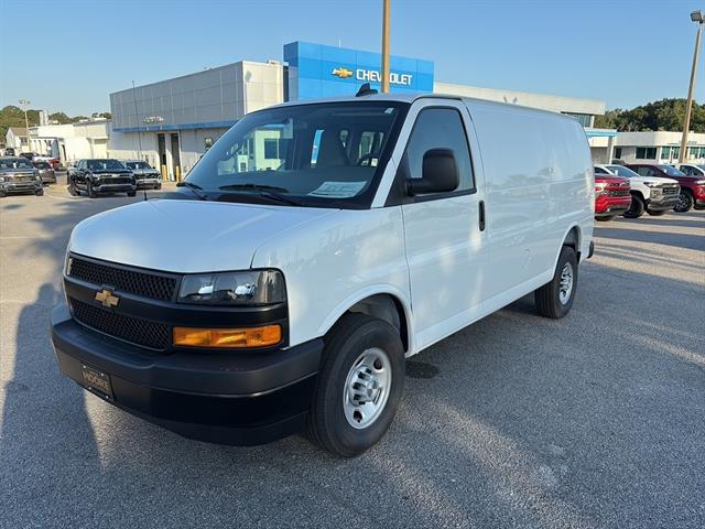 New 2025 Chevrolet Express 2500 Empty Cargo Van - photo 3