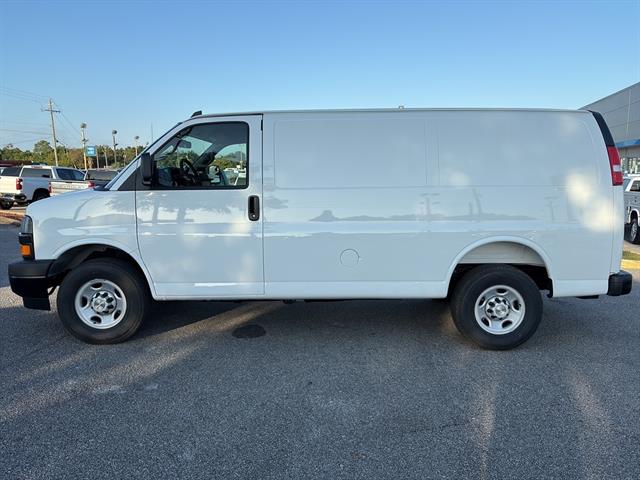 New 2025 Chevrolet Express 2500 Empty Cargo Van - photo 4