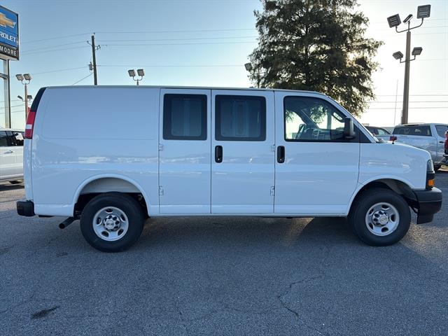 New 2025 Chevrolet Express 2500 Empty Cargo Van - photo 8